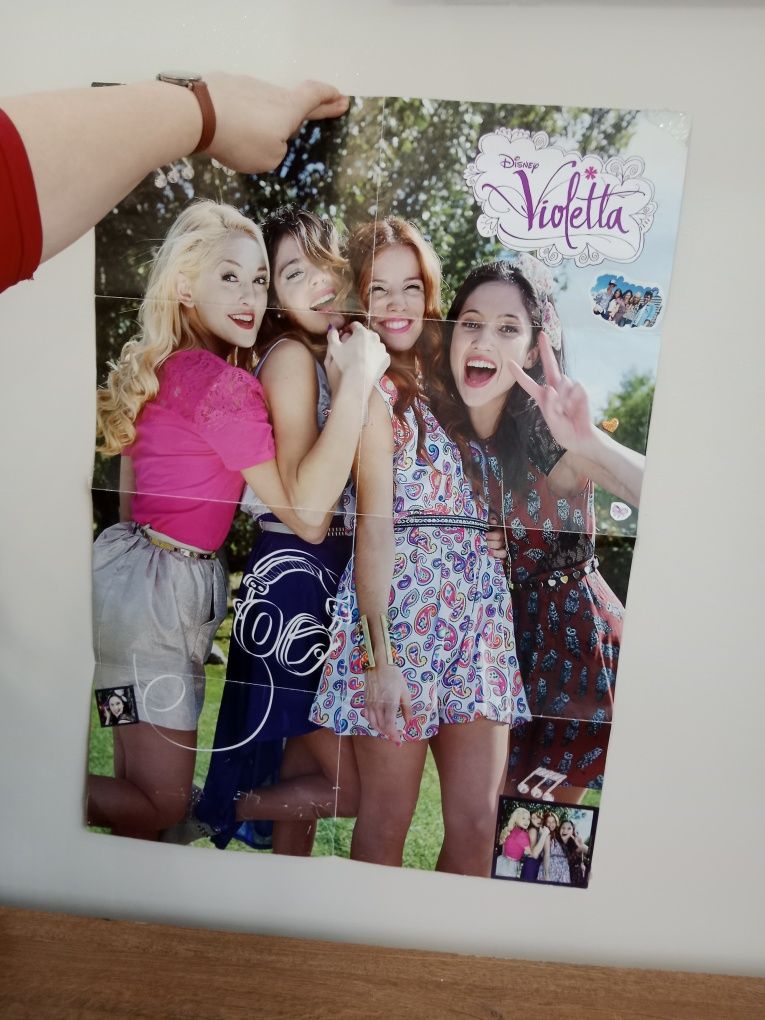 Duży plakat z serialu Violetta