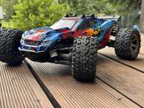 Traxxas Rustler 4x4 VXL zestaw z 3 bateriami.  Model RC