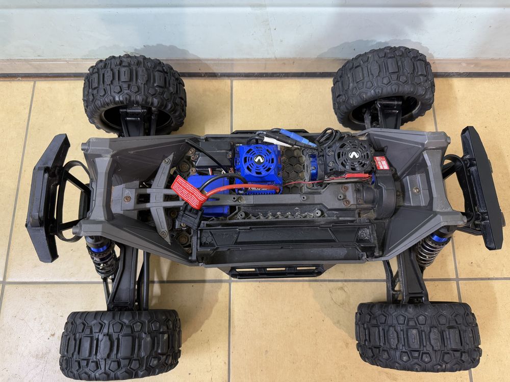 Samochodzik Rc traxxas maxx