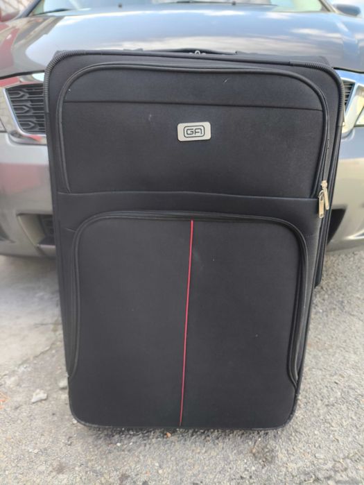 Валіза 70х30х44 на колесах