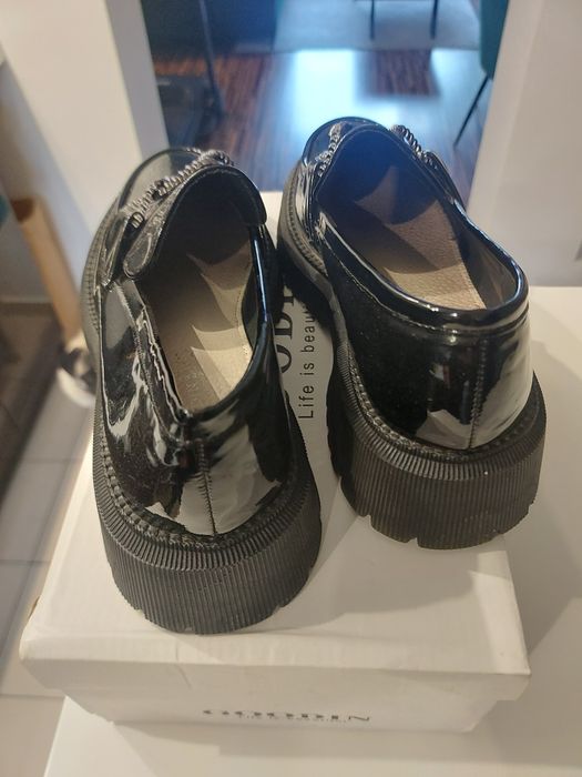 Buty Mokasyny lakierki 38