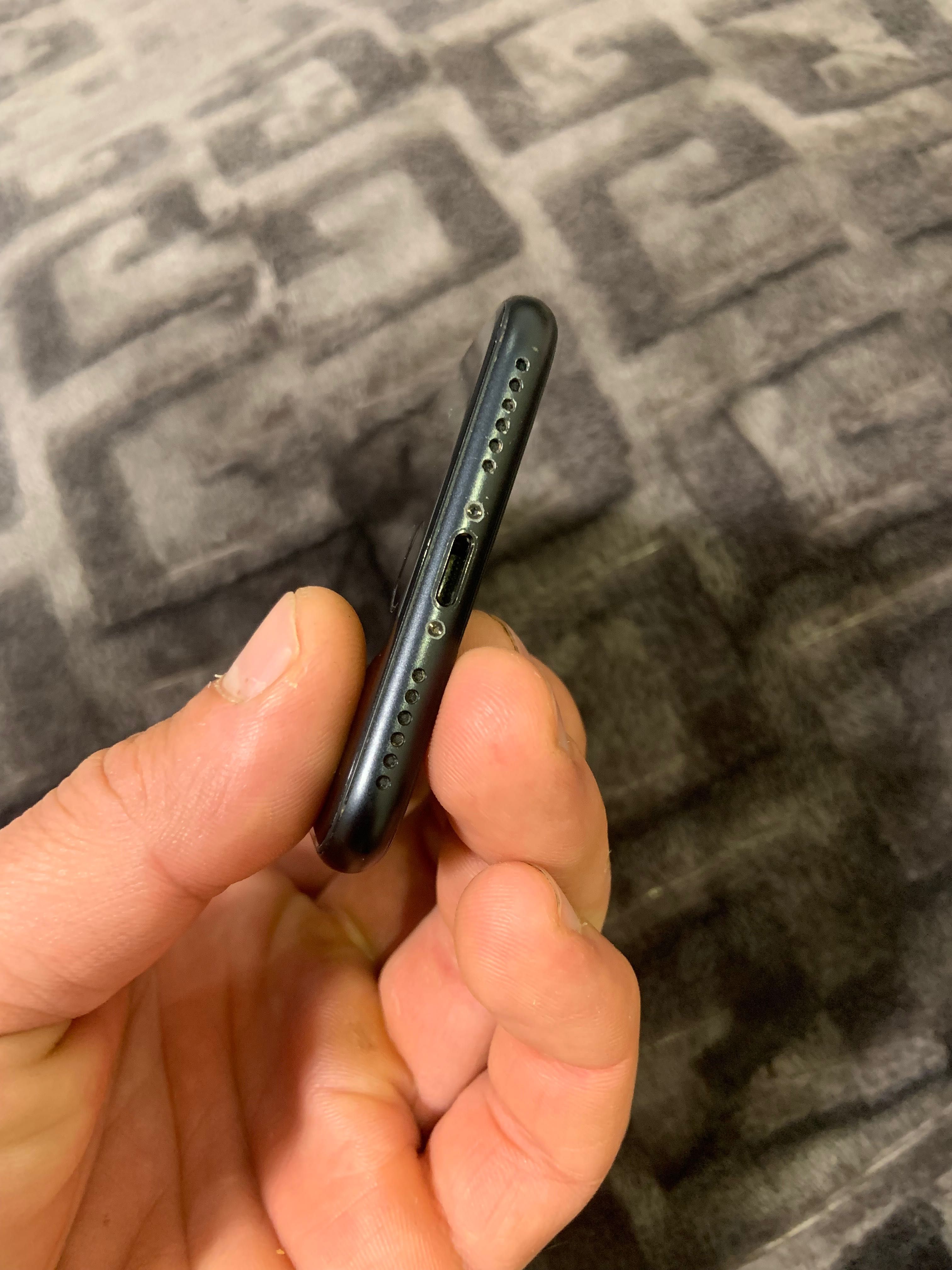 iPhone SE 2020 r-sim