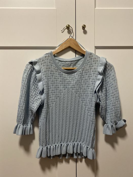 Camisa curta de verão com folhos