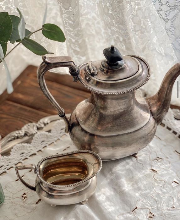 Вінтажний молочник