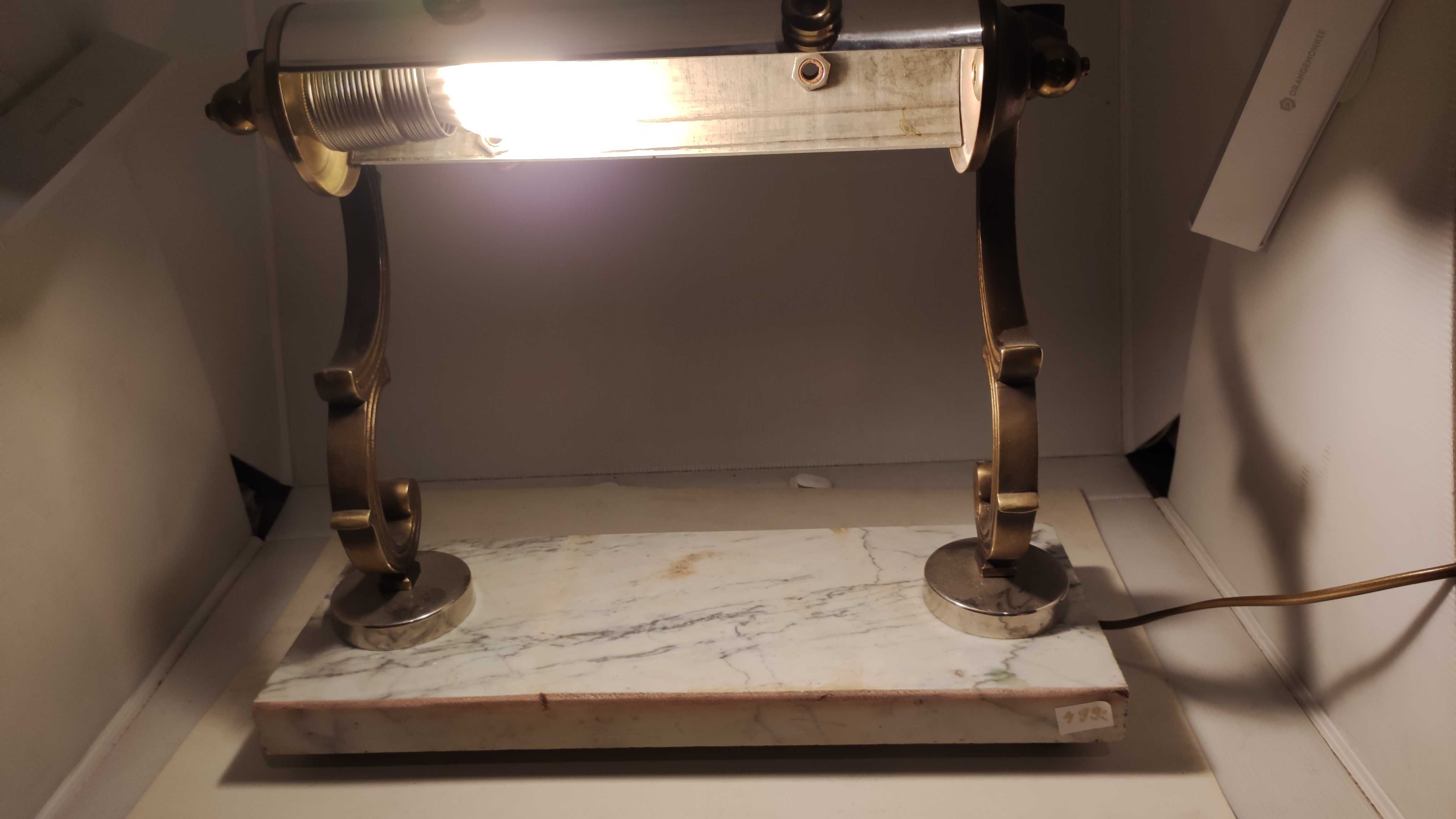Lampa na biurko w stylu Steampunk