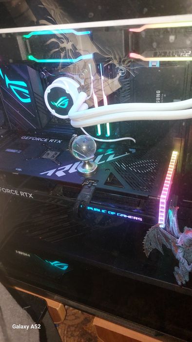 Asus rog strix 4070 super