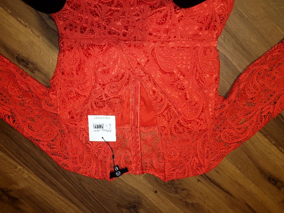 Sukienka czerwona koronkowa