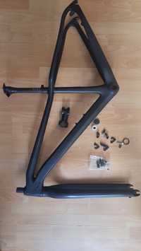 Rama mtb 29" rozm S full carbon karbon