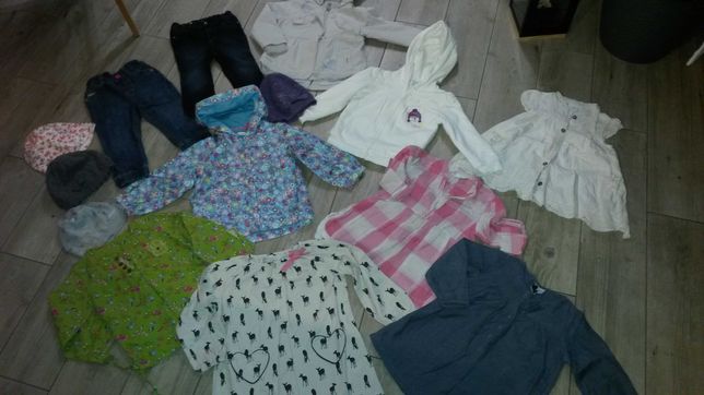 Zestaw ubrań dla dziewczynki roz. 92 kurtki, czapki, spodnie i tuniki