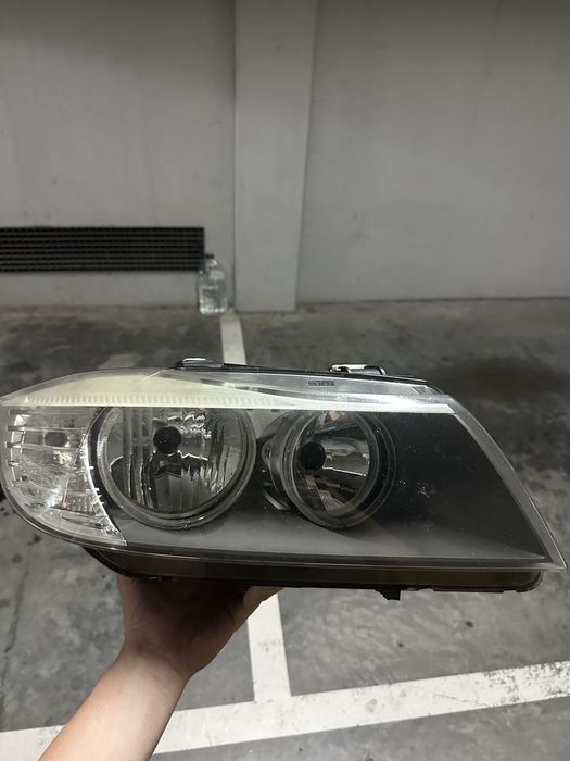 Otica Bmw E91 com suporte partido