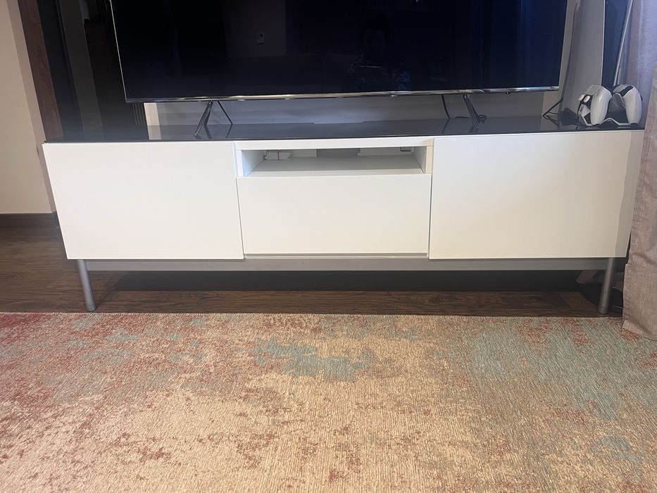 Biala szafka RTV IKEA 180x42x59