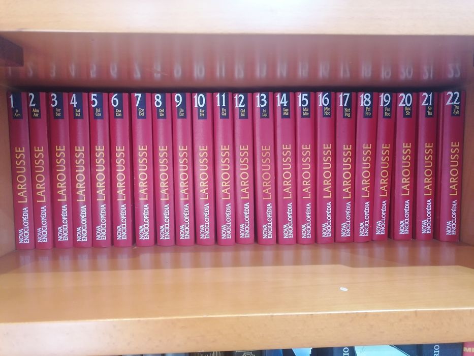 Enciclopédia Larousse
