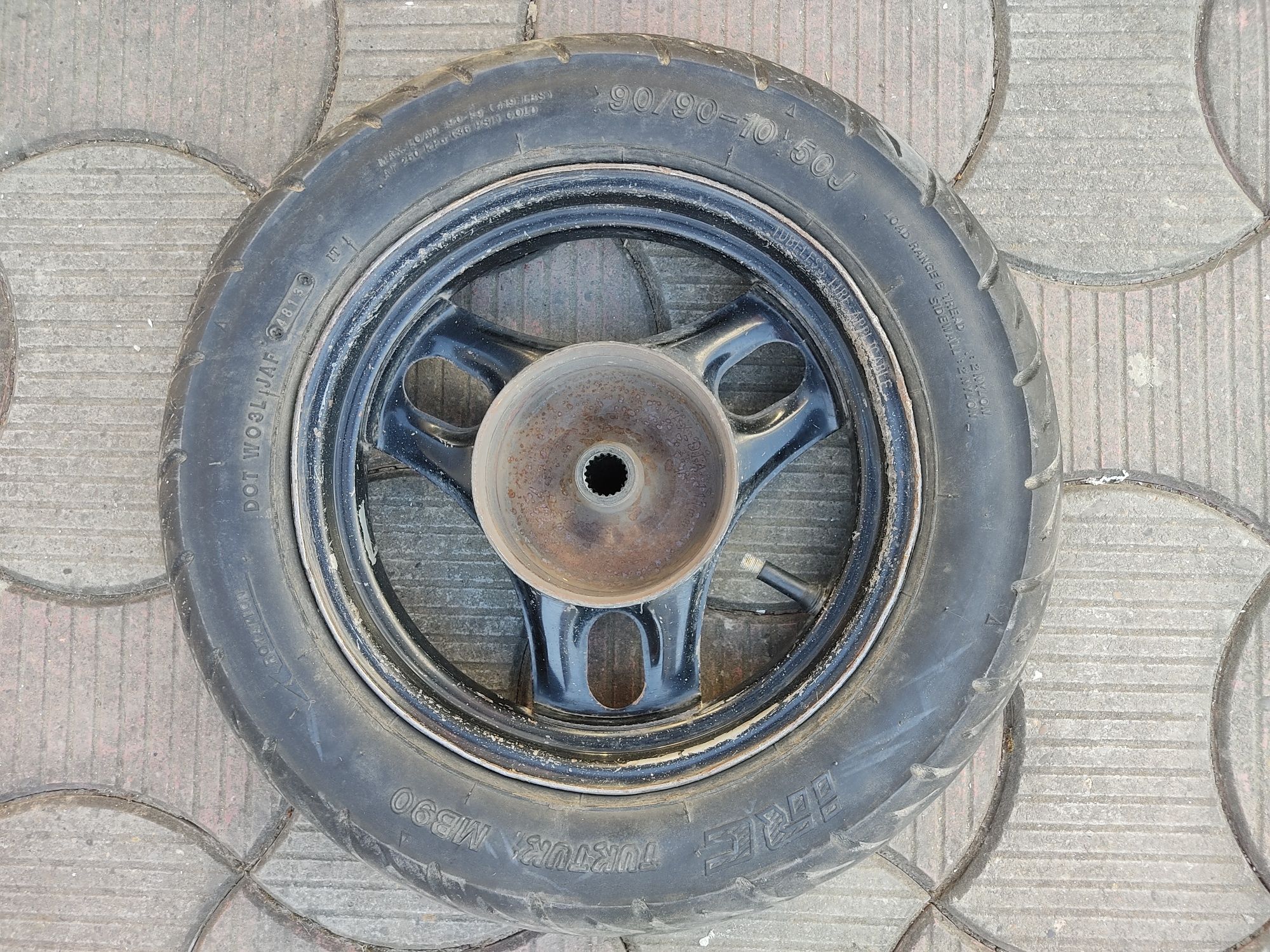 Заднее колесо ,диск на скутер Хонда-Дио-62,68