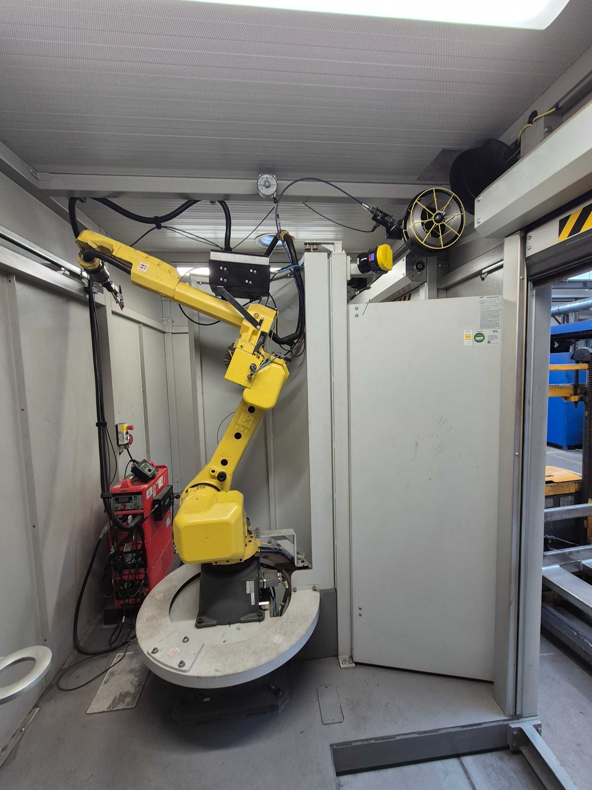 Cela spawalnicza dwustanowiskowa Robot Conncept 2 xTIG z podajnikiem