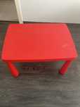 Mesa para atividades infantis