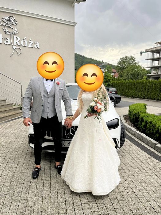 Sukienka ślubna..