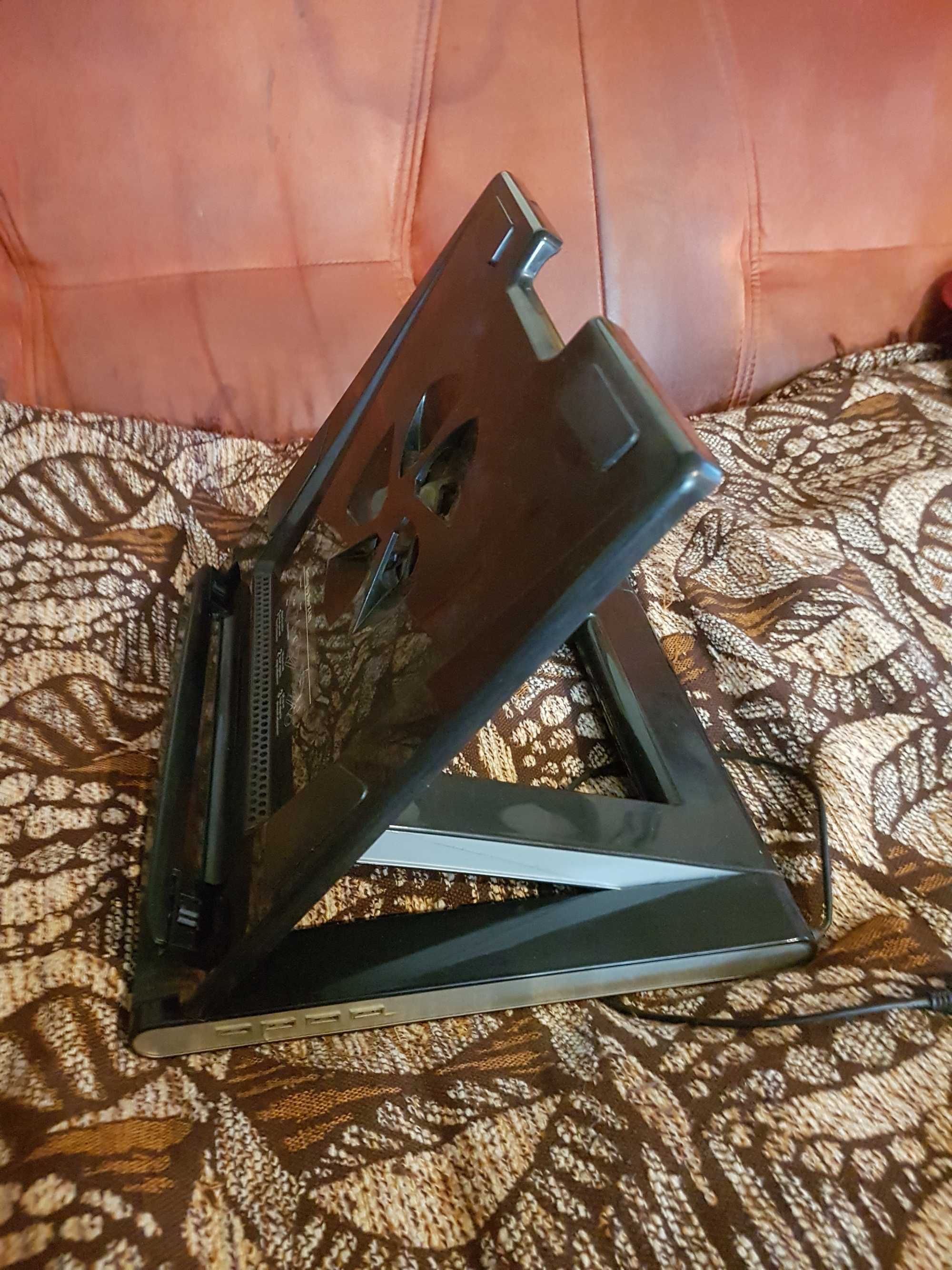 Stolik chłodzący  , Podstawka pod Laptopa