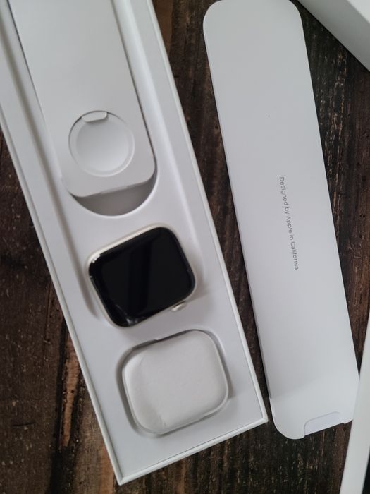 Часы apple watch 7 series 41mm. Starlight aluminum case