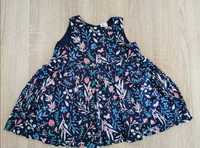 Granatowa sukienka w kwiaty H&M w rozmiarze 80