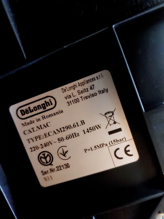 Máquina de café delonghi magnifica evo ECAM290.61.b usada