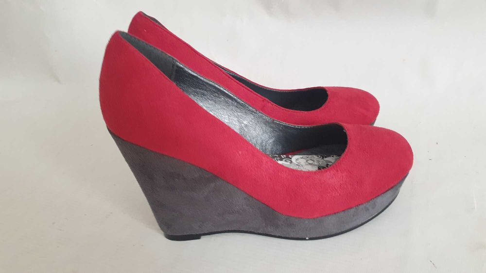 CLAUDIA GHIZZANI czółenka na koturnie rozmiar 41