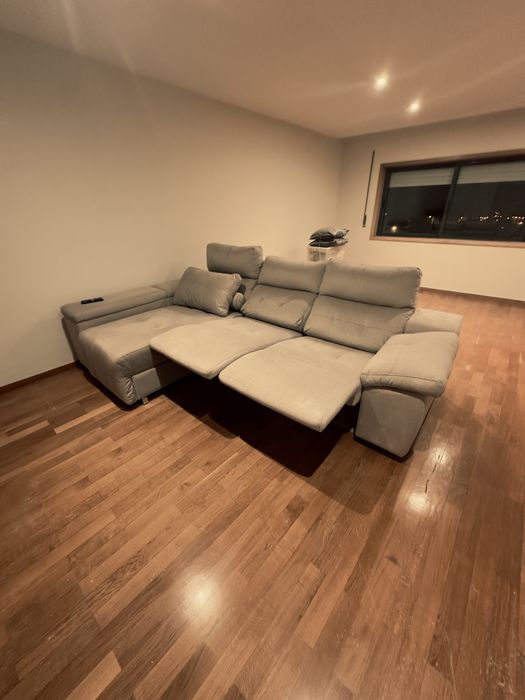 Sofá Espetacular com Relax Elétrico e Chaise Longue | Como Novo!