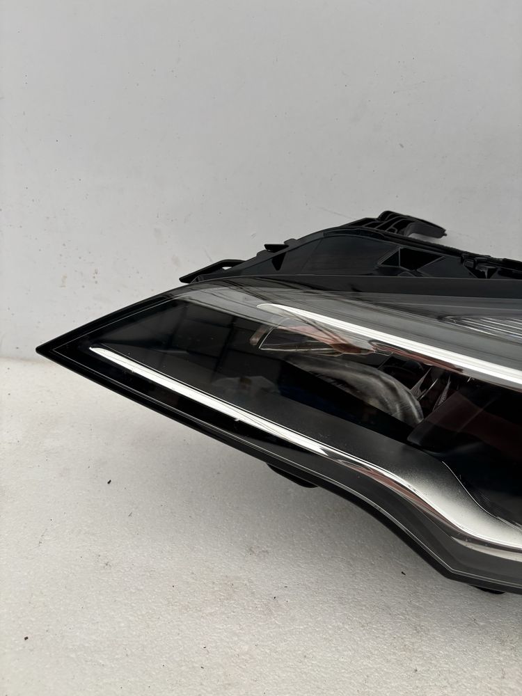 Opel Astra K V 5 15- lampa lewy przód lewa przednia LED