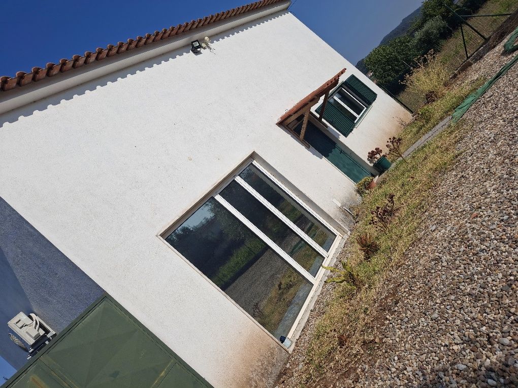 Quinta com "armazém"