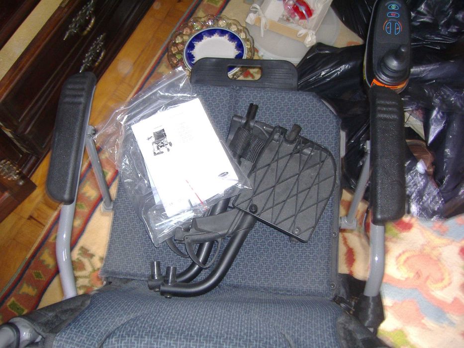 cadeira de rodas eléctrica pouco uso