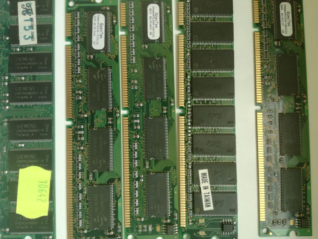 Pamięć sdram i ddr różne tak jak na fotografii 19 szt