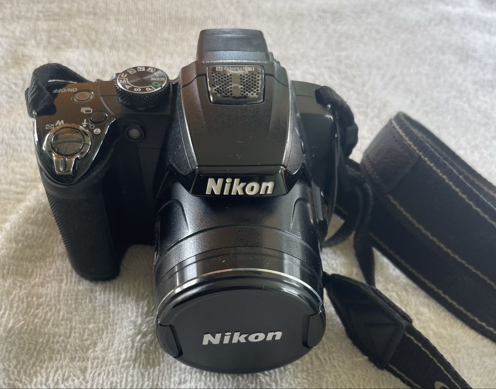 Vendo maquina fotografica NiKON COOLPIX P500