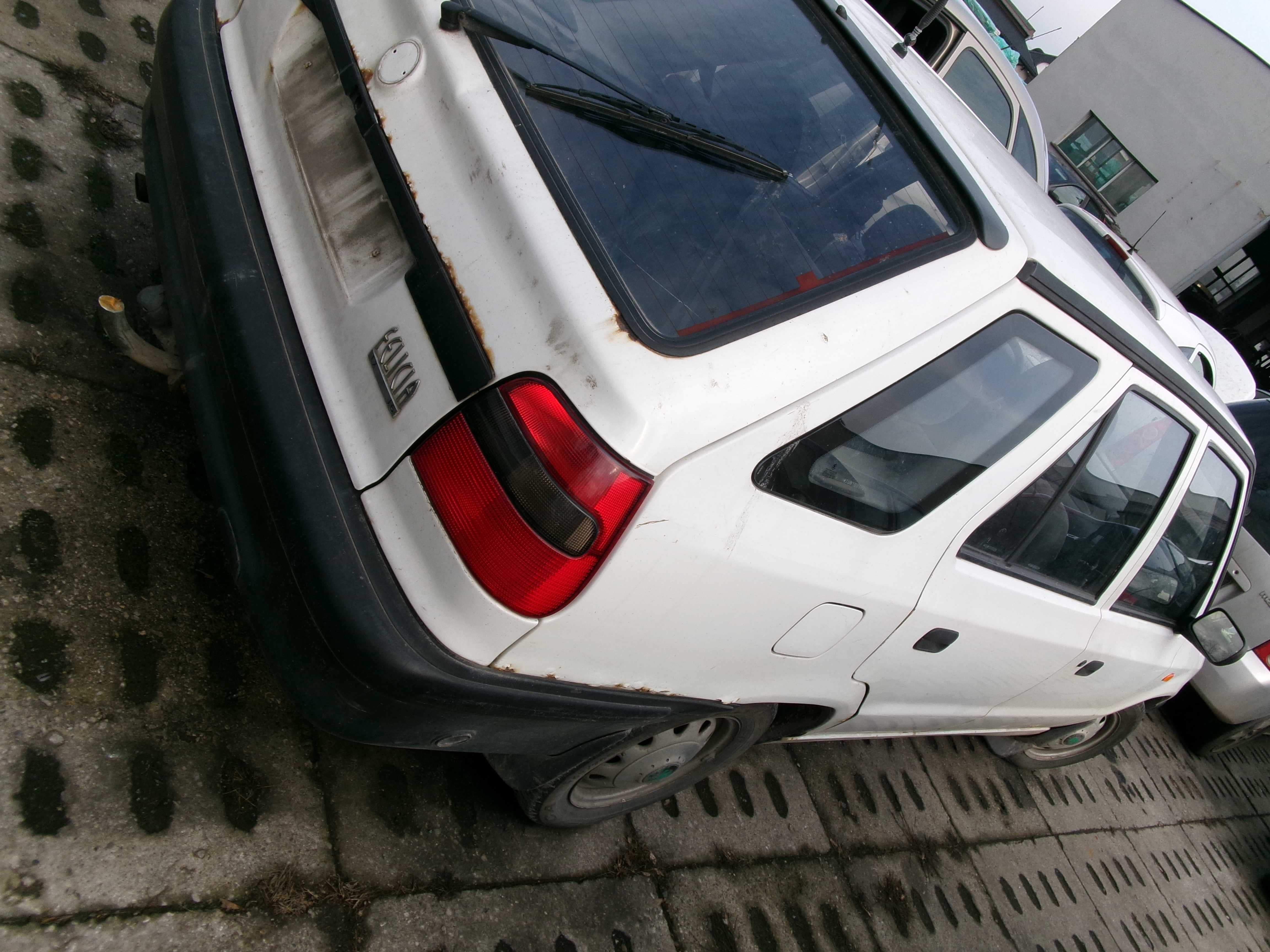 Skoda Felicia 1.6 benzyna 75KM w całości na części #240