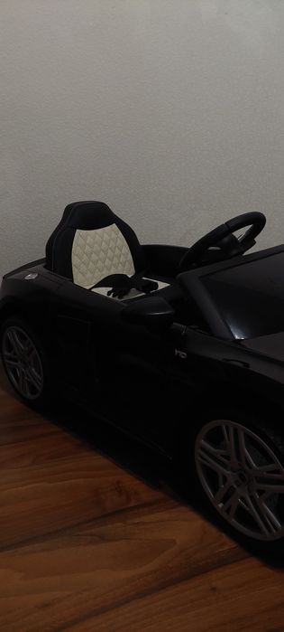 Електромобіль RAMIZ Audi R8 LIFT + пульт дистанційного керування