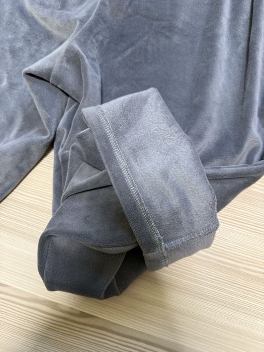 Жіночий костюм велюровий