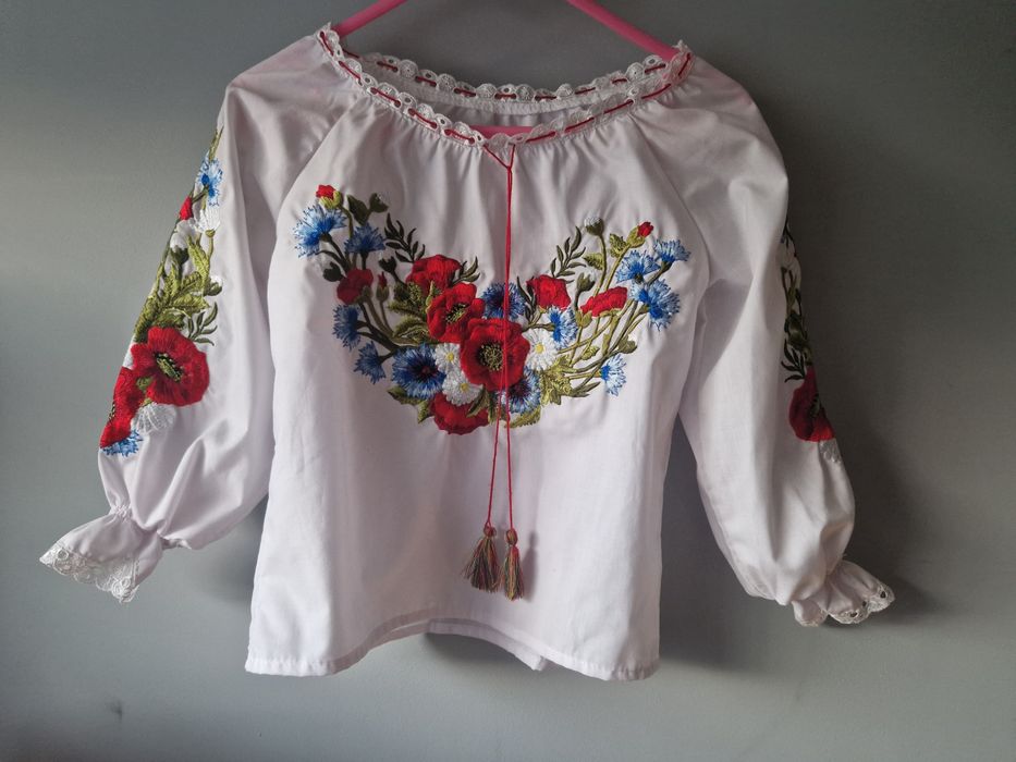 Strój ludowy regionalny haft maki koszula i spódniczka