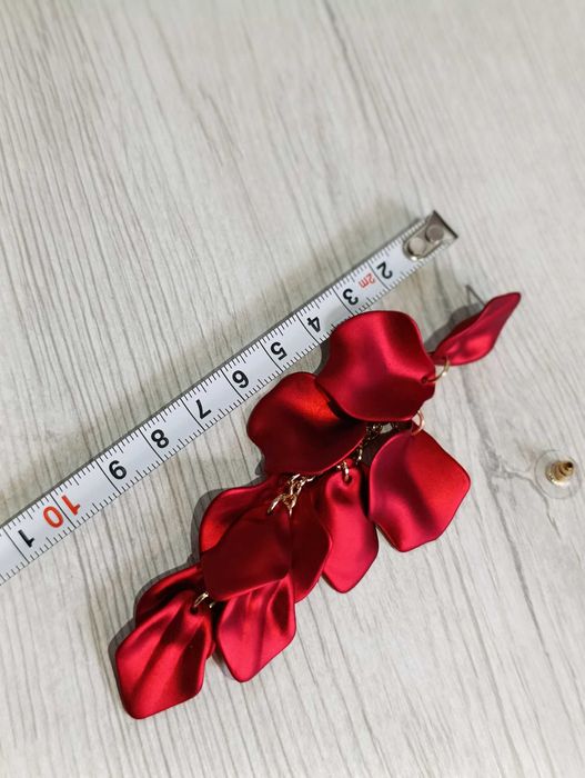 eleganckie satynowo czerwone Boże Narodzenie  kolczyki długie wiszące