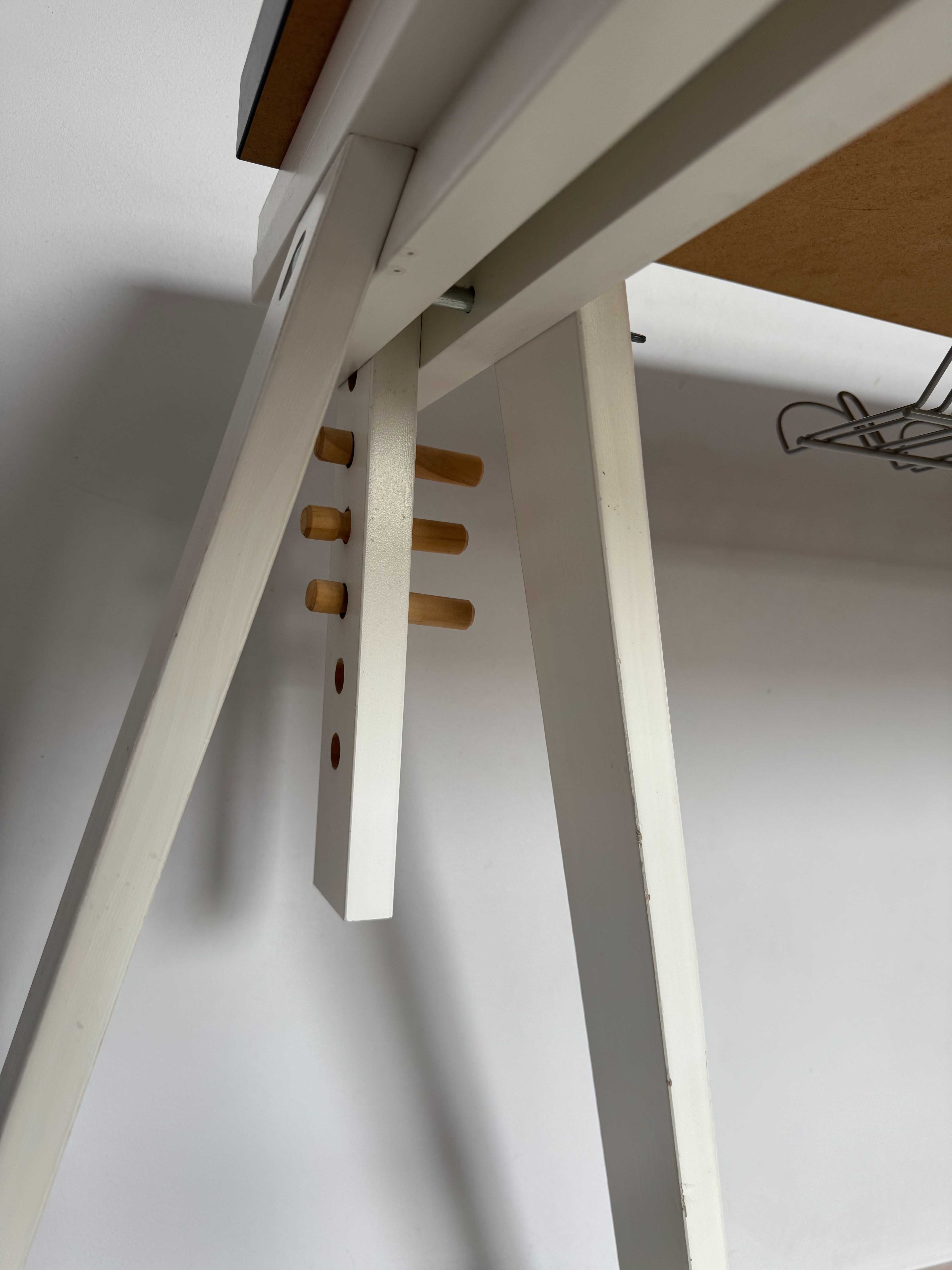 Blat biurka z półką na kable IKEA