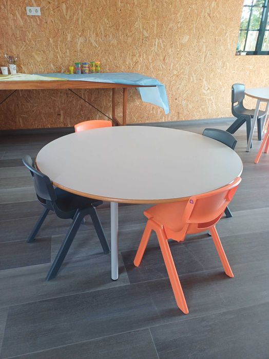 Mesa redonda (120x53cm)