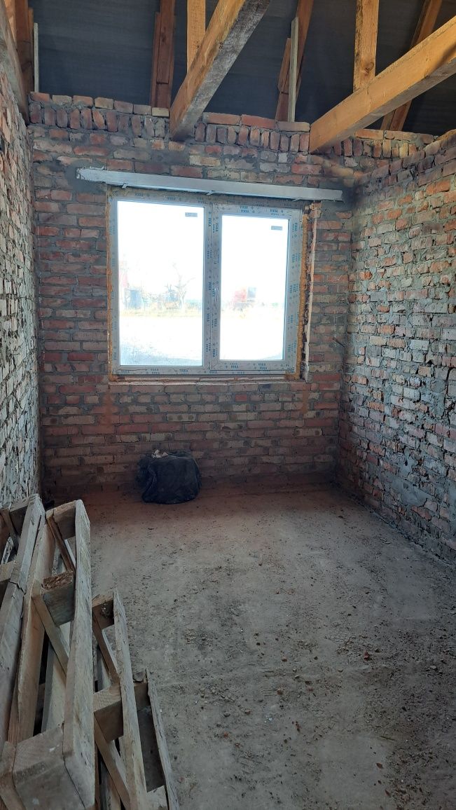 Продаж будинку .
