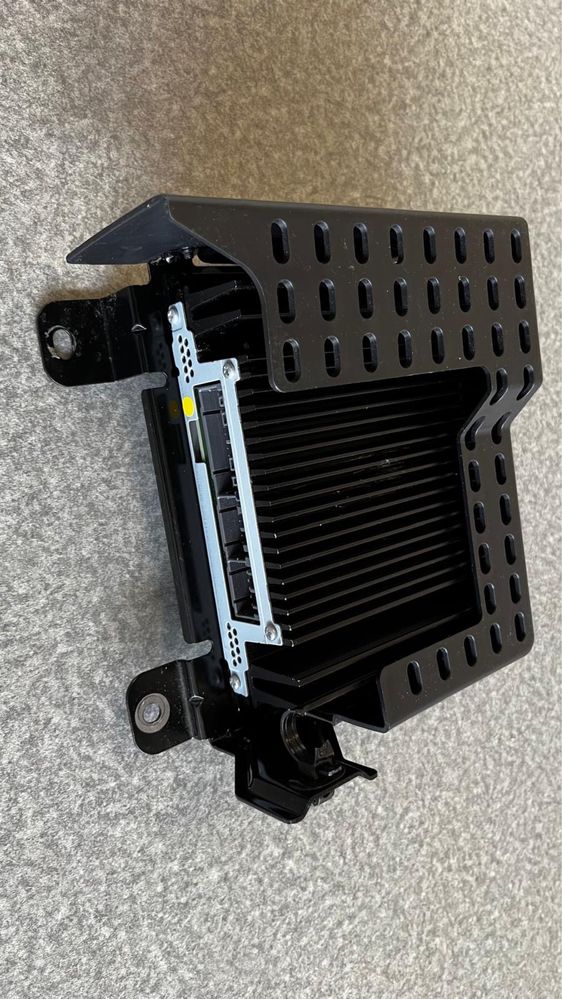 Radio z nawigacją Kia Carens IV + wzmacniacz OEM – komplet