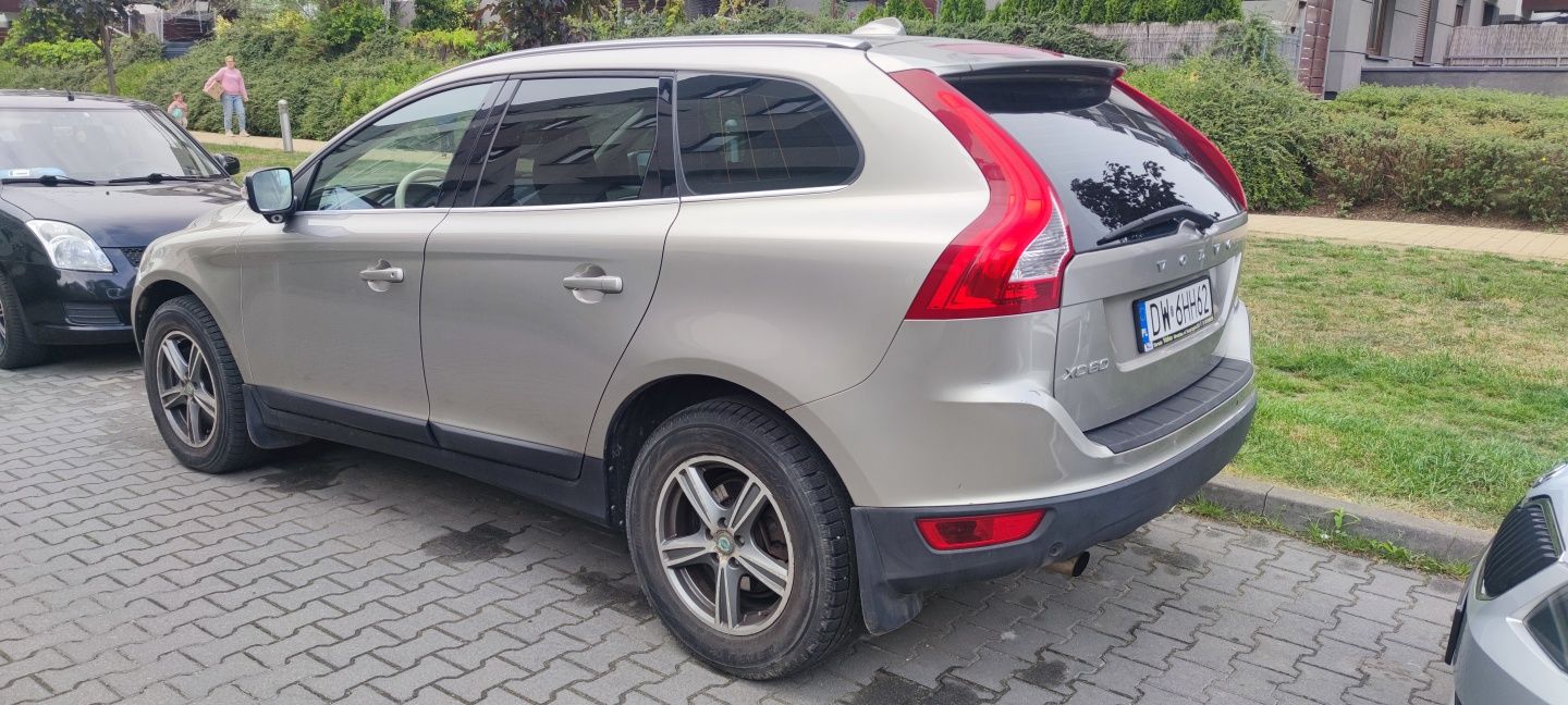 Volvo XC60 automat, 2010r D3 - 5cylindr.  163KM