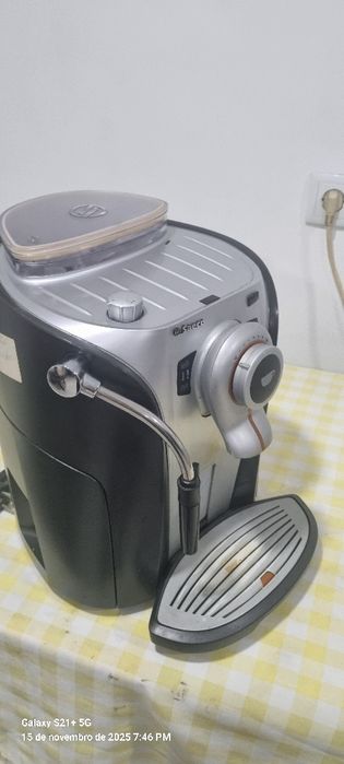 Maquina de cafe saeco