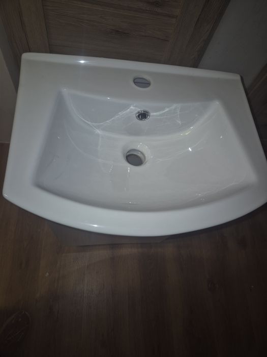 Szafka z umywalką