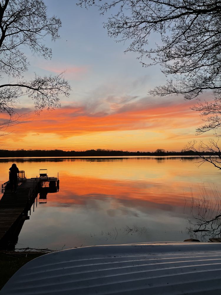 Dom z linią brzegową nad Jeziorem Dadaj