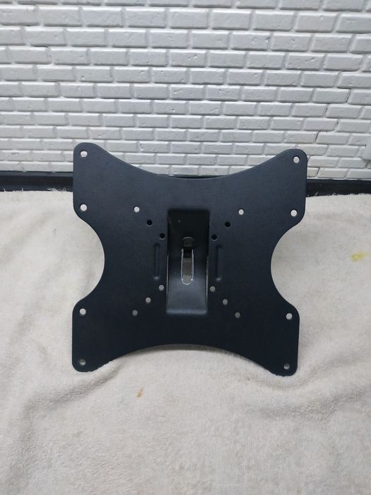 Настенное крепление для телевизора.