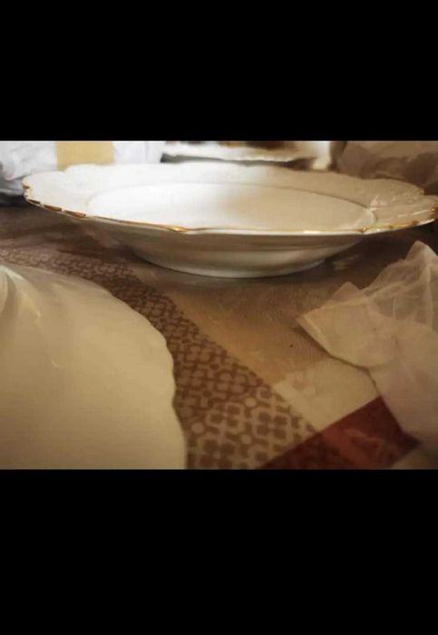 conjunto de loiça  antigo da vista alegre 40 pratos bordo dourado