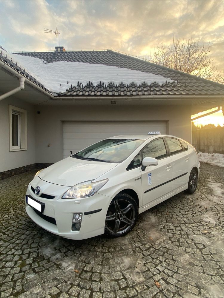 Wynajem samochód pod TAXI Kraków (corolla, auris, prius) GR TAXI