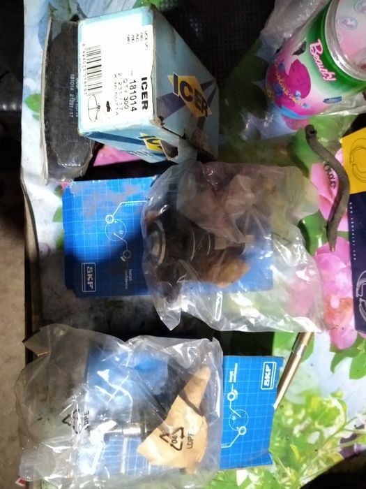 Шарові опори, передні тормозную колодки вольво 740-940