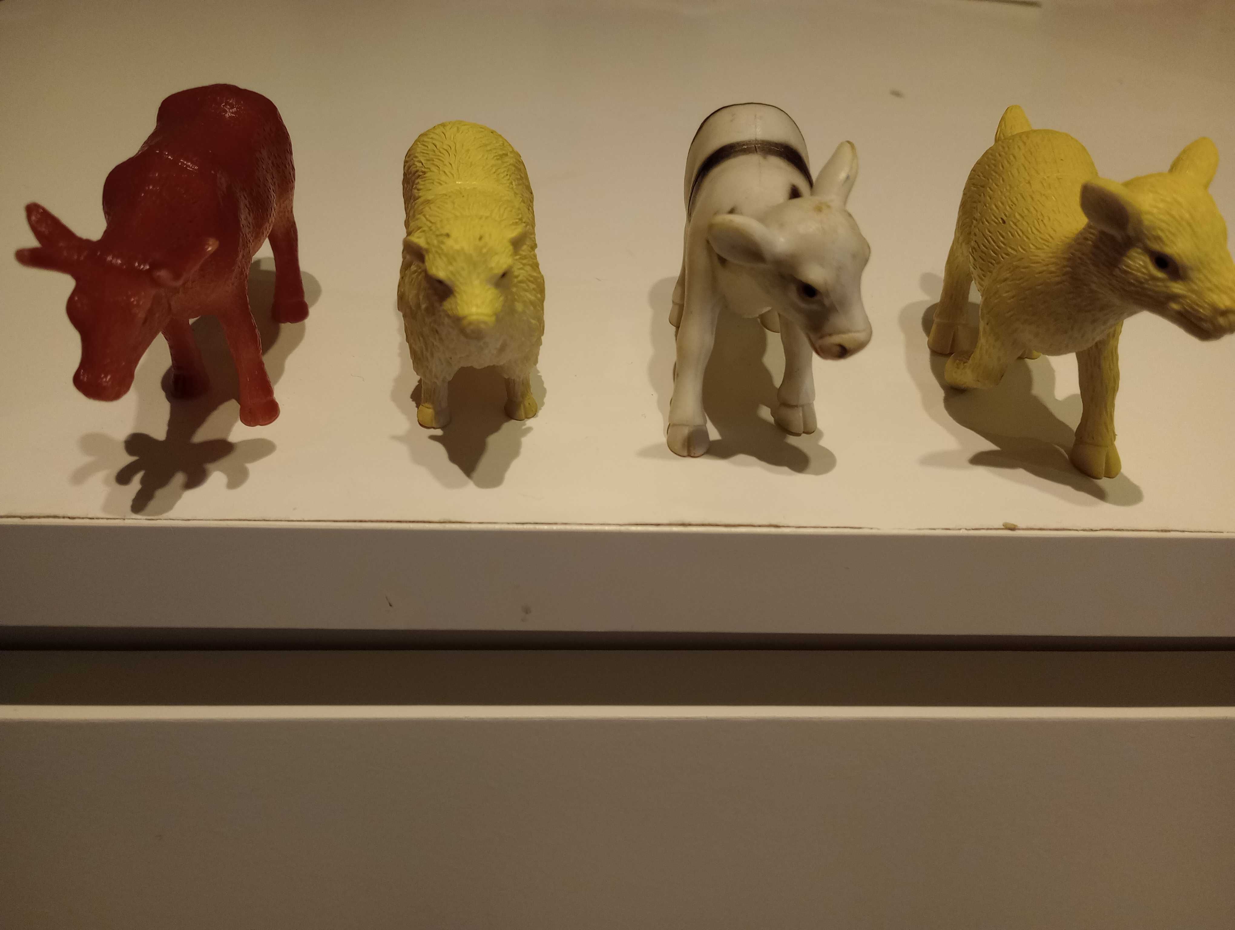 zwierzątka figurki -zestaw