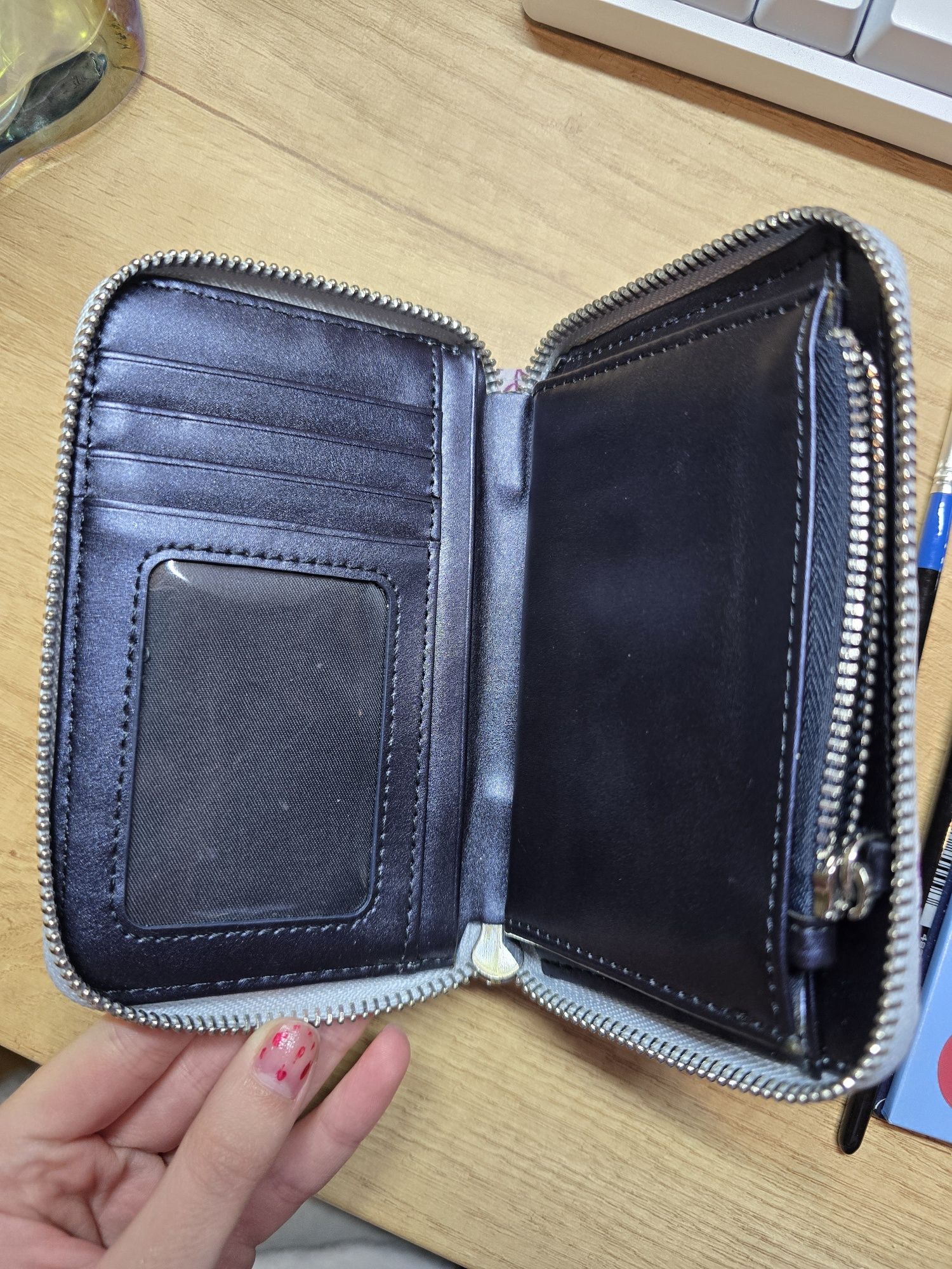 продам кошелёк Stradivarius Parfois